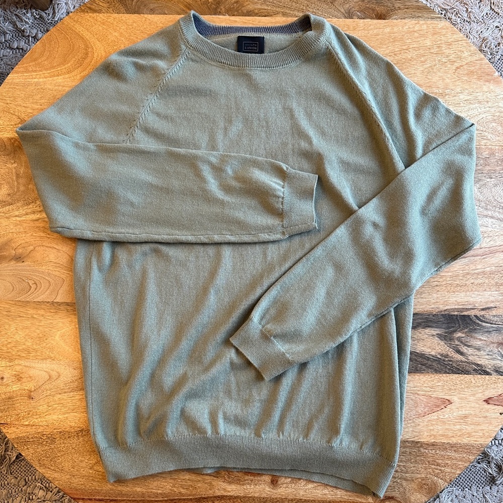 14th & Union Green Crewneck Sweater